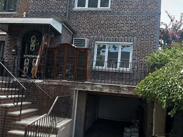 2 Micieli Pl, Brooklyn, NY 11218