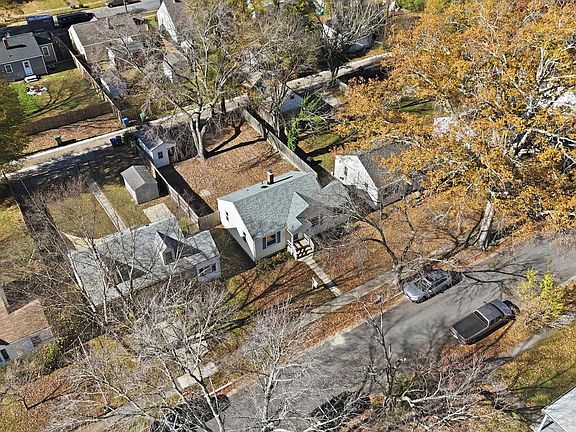 5th image of 912 Forest View Dr