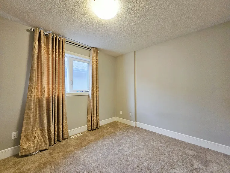 546 Albany Way NW — Photo 11