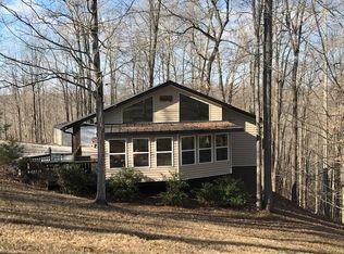 4034 Ridge Rd, Byrdstown, TN 38549