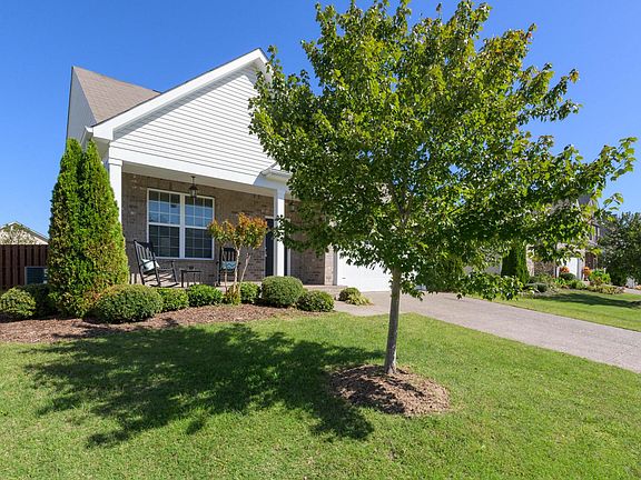 3rd image of 1845 Looking Glass Ln