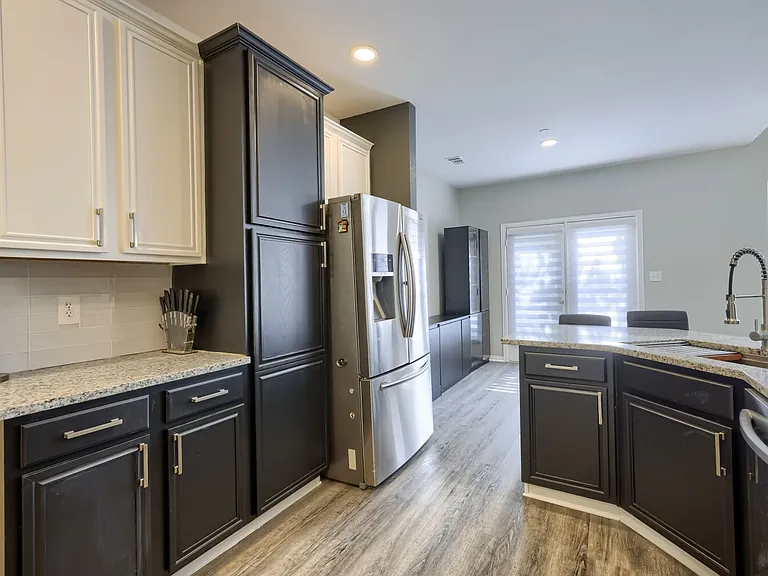9809 Cambria Ct — Photo 13