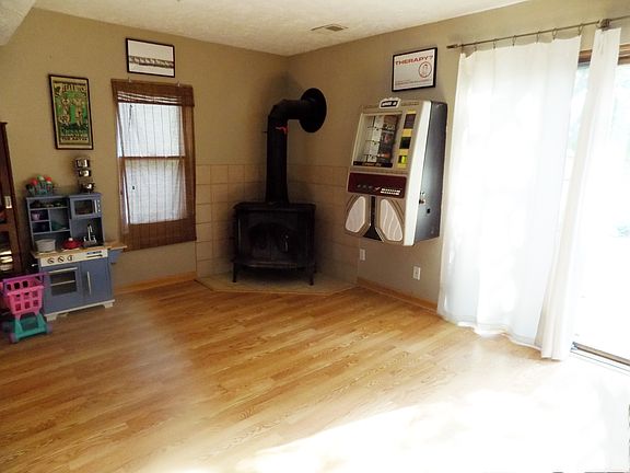 bedroom 3/family room