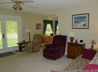 108 Richard Dr, Mahomet, IL
