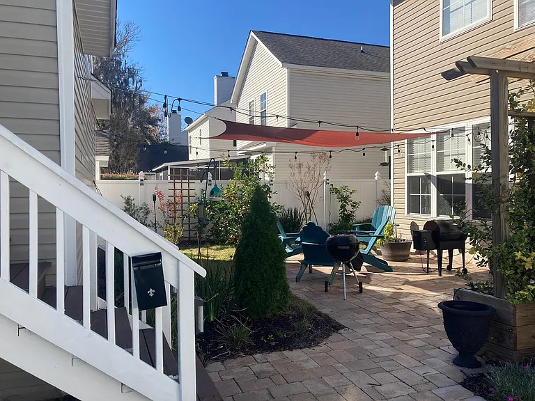 10 Savile Ave — Photo 14
