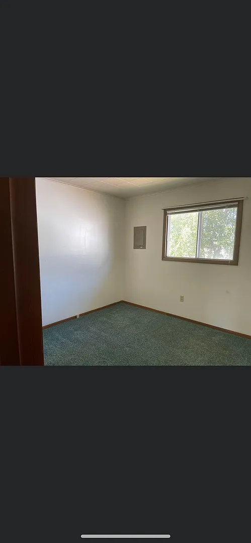 2 bedroom 1 bathroom upstairs apartment — Photo 2