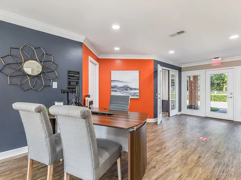 Oak Hollow Apartments — Photo 35