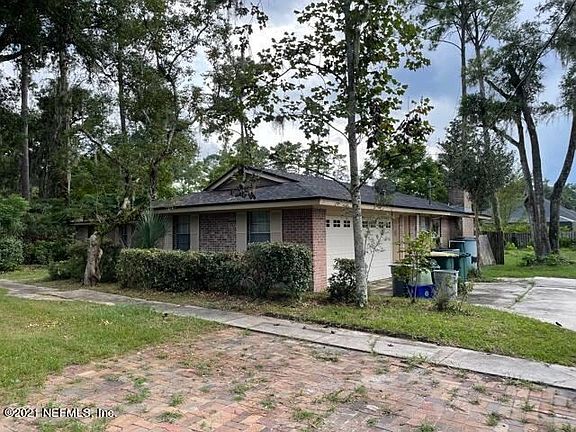 3rd image of 11708 Village Ln #11