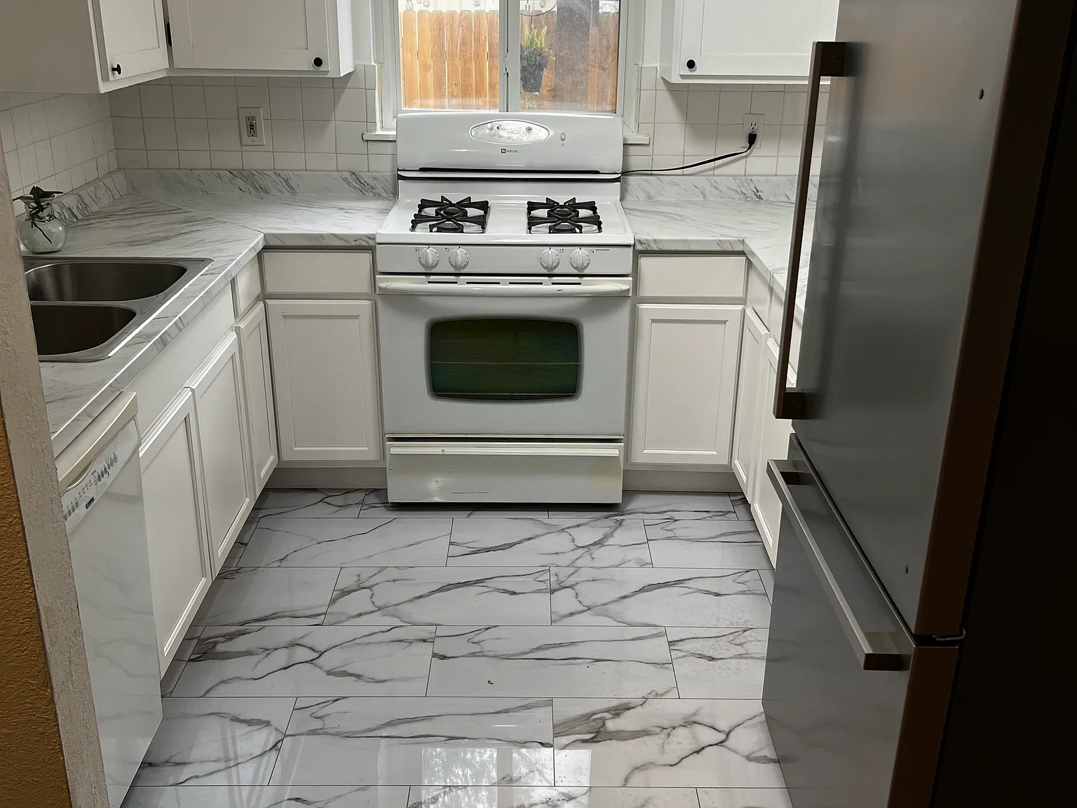 2 bed, 950 sqft, $1,700 — Photo 4