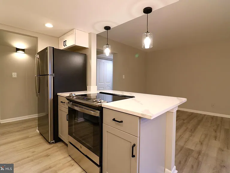 2249 Castle Rock Sq #11C — Photo 7