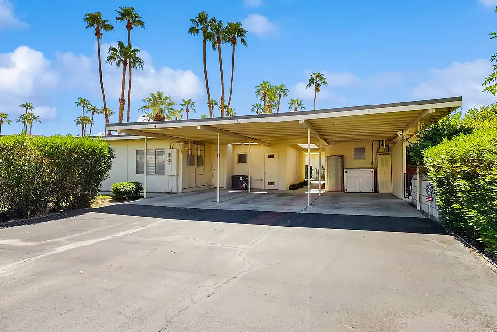 1881 S Araby Dr — Photo 1