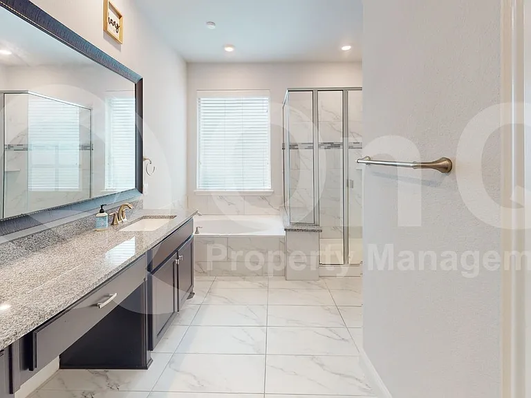 13591 Vineyard Ln — Photo 22