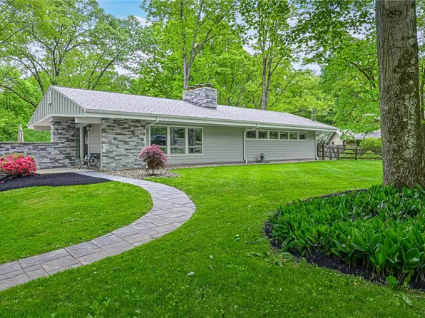 213 Washington Rd, Bradfordwoods, PA 15015