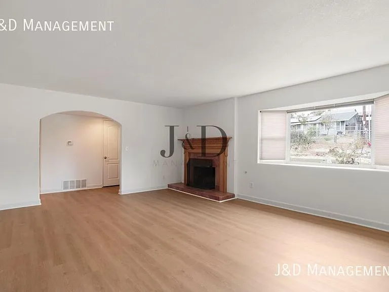 151 Bonita Pl — Photo 11