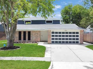 13906 Towne Way Dr, Sugar Land, TX 77498