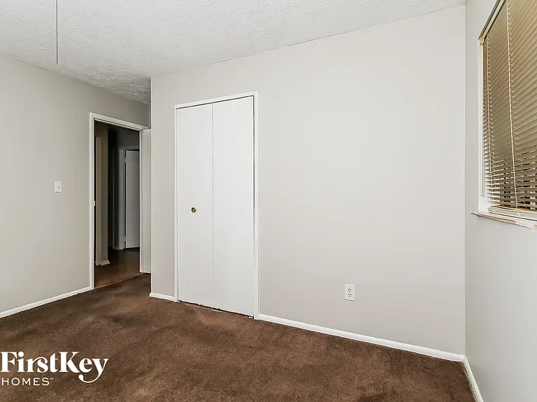 4110 Mellis Dr — Photo 8