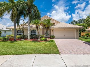 9301 SW 6th St, Pembroke Pines, FL 33025