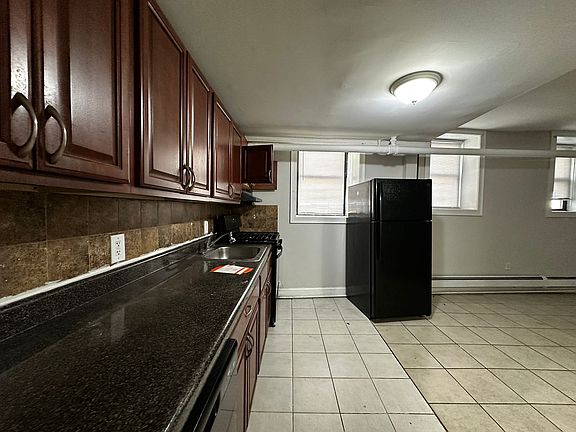 3rd image of 500 Baldwin Ave #222E