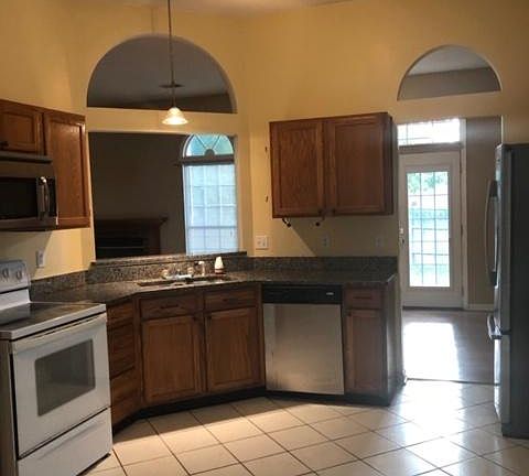5th image of 8426 Old Carriage Ct