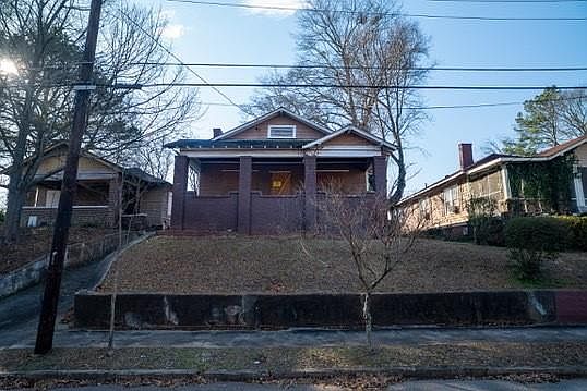 1st image of 644 Lexington Ave SW