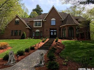 1005 Rail Fence Rd, Camillus, NY 13031