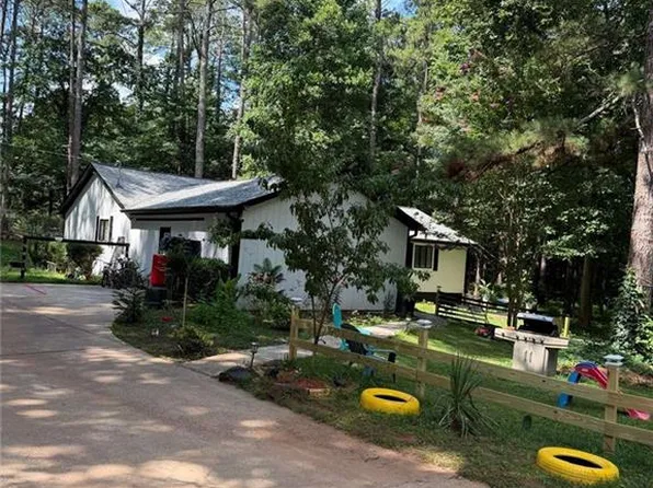 135 Windy Hill Rd, Fayetteville, GA 30214