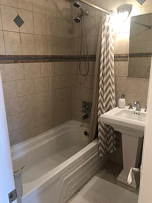 Rented by Bouklis Group | media 22