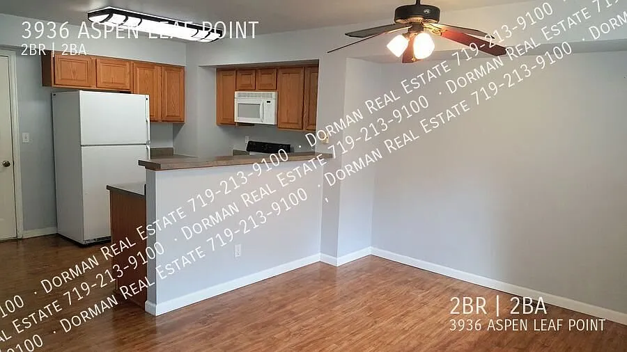 Bright 2-bedroom Townhome off Austin Bluffs & Academy — Photo 4