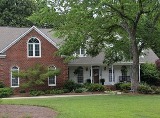 310 Huntcliff Dr, Taylors, SC 29687