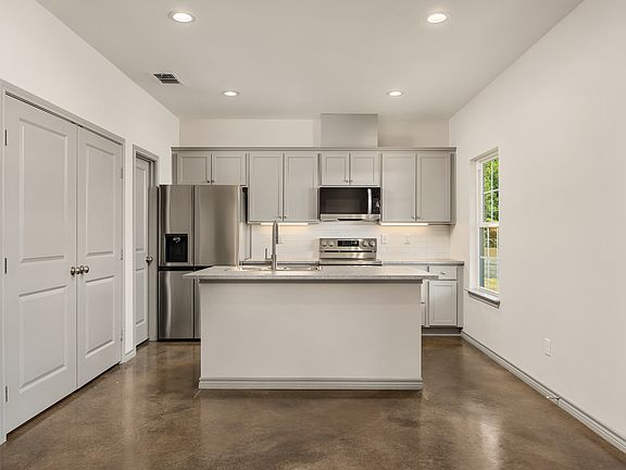_ Appliances Included! _
Refrigerator, oven, dishwasher, and microwave included _ plus laundry hookups available!