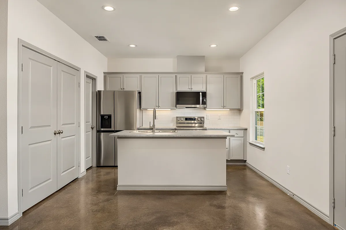 _ Appliances Included! _
Refrigerator, oven, dishwasher, and microwave included _ plus laundry hookups available! - Rangeview South