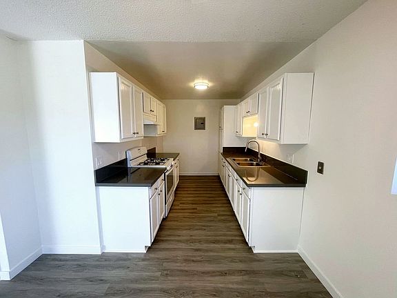 4th image of 419 N Tustin Ave APT C