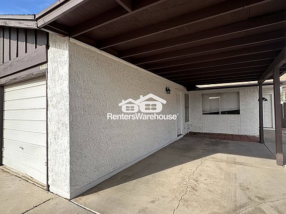 2nd image of 1408 E Palmdale Dr