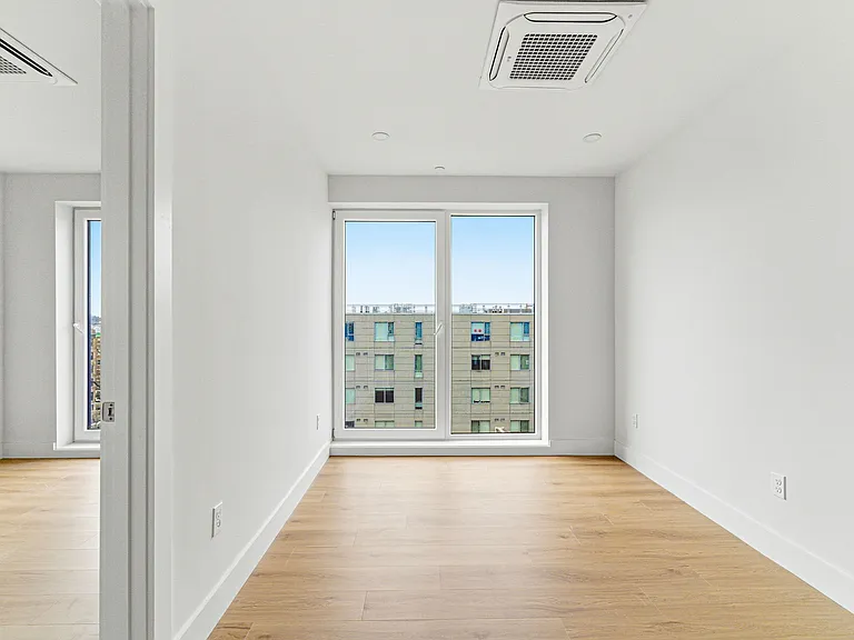 1035 Commonwealth Ave — Photo 49