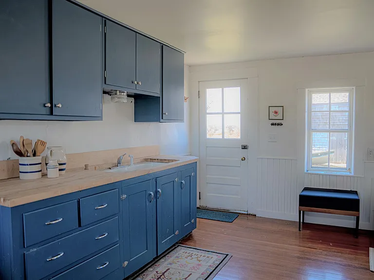 127 Willow Ave — Photo 15