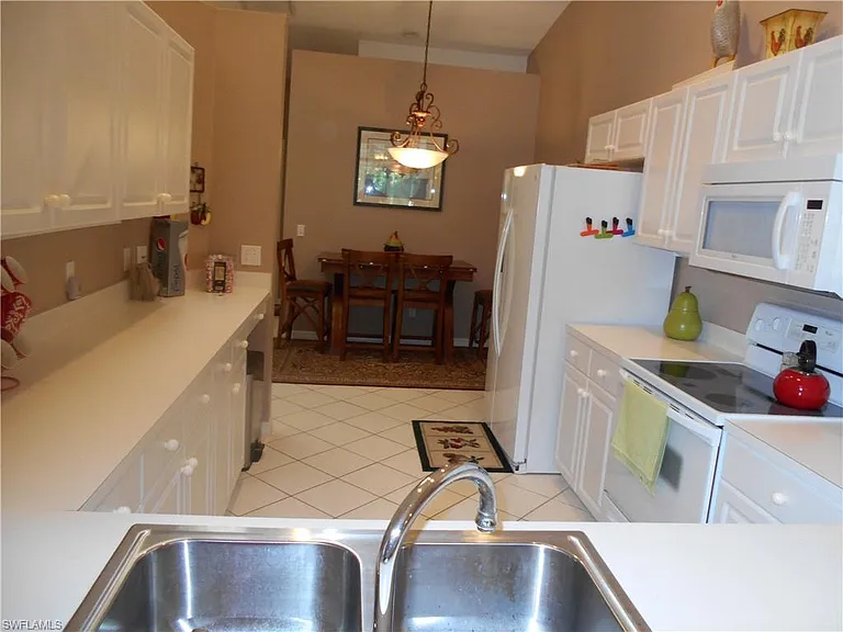 230 W Naomi Dr #4702 — Photo 8