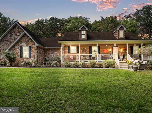 1596 Culp Rd, Berkeley Springs, WV 25411