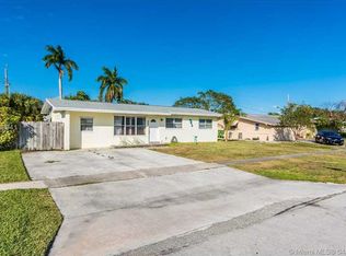 176 Granada Dr, Palm Springs, FL 33461