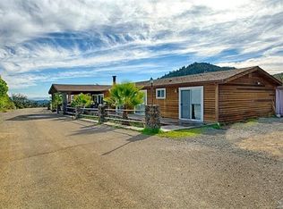 679 Cherry Creek Rd, Cloverdale, CA 95425