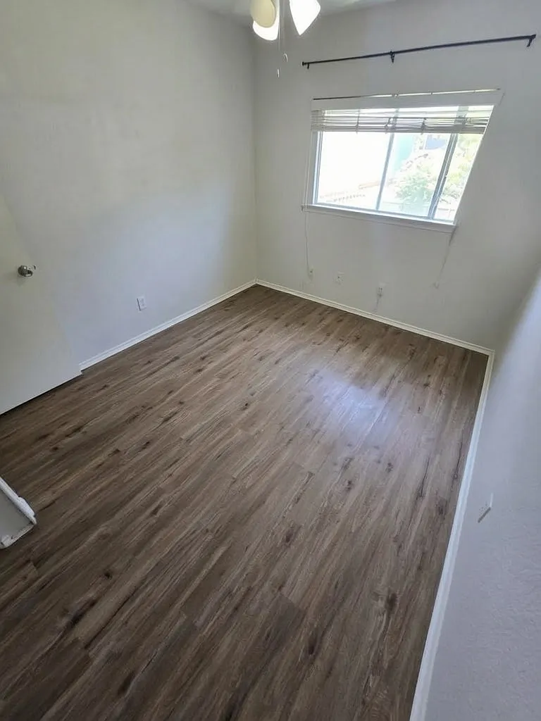 1 bed, 1430 sqft, $450 — Photo 3