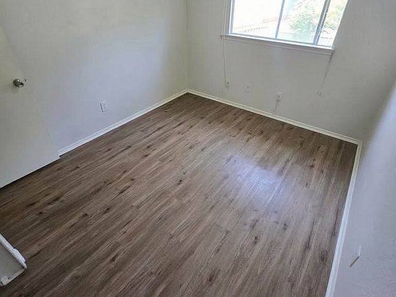 3rd image of 10600 Garbacz Dr