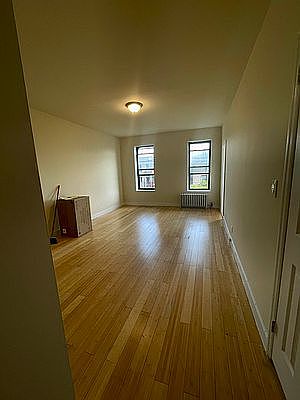 4th image of 11860 Metropolitan Ave APT 6D