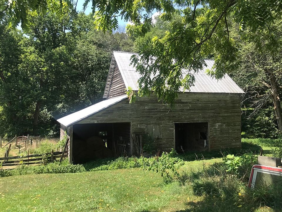 2nd image of 7689 Callands Rd