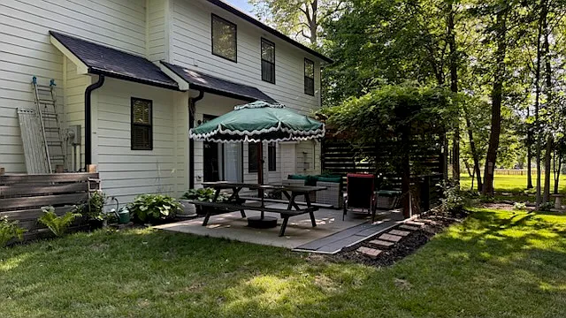 15018 Story Ct — Photo 37