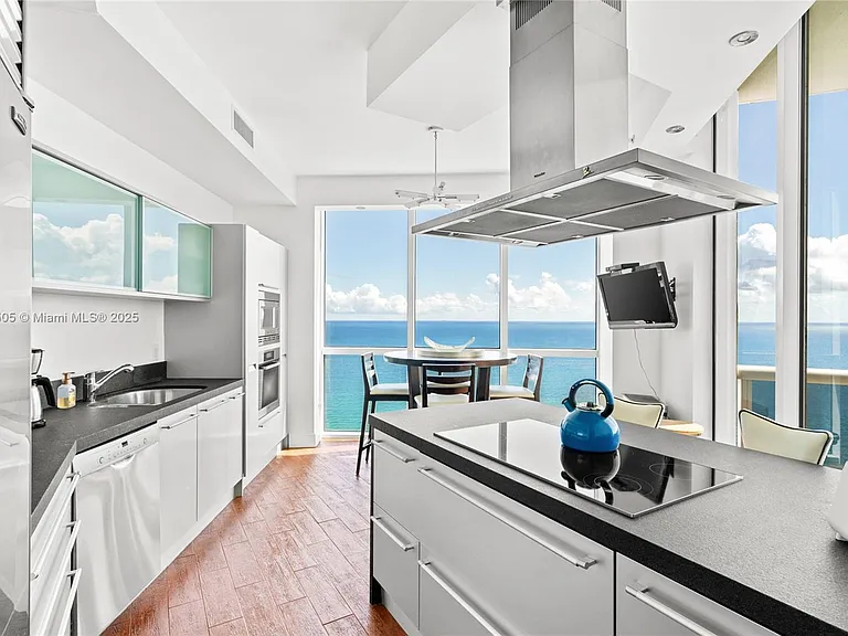 18201 Collins Ave #4209 — Photo 5