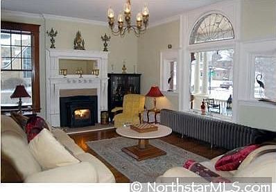4th image of 1853 Marshall Ave