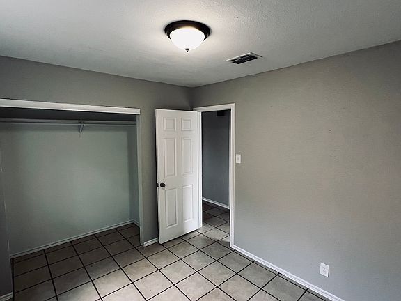 4th image of 5707 Lochmoor #5707