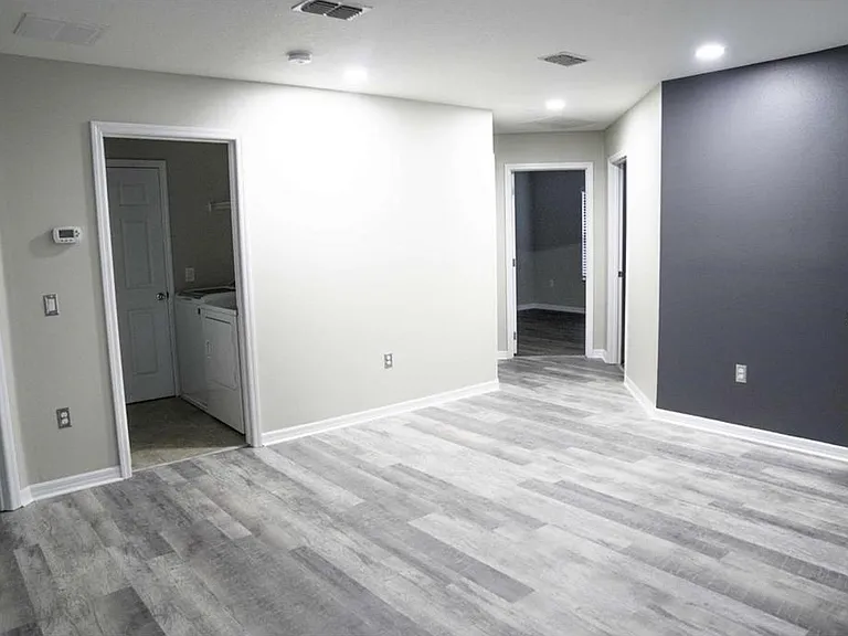 4840 Poolside Dr — Photo 6