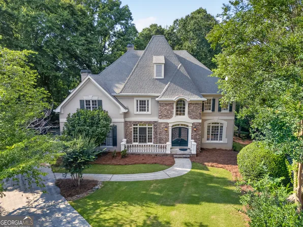 6211 Blackberry Hl, Peachtree Corners, GA 30092