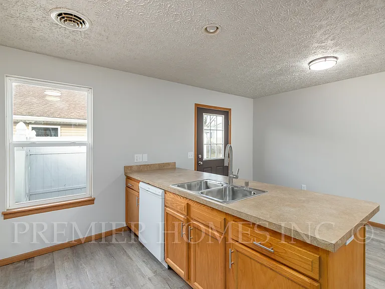 92 Meadow Wood Dr #C — Photo 6